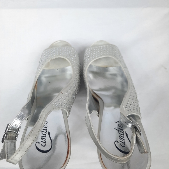 Candie's Silver Satin Gem Embellished Slingback Peep Toe Stilettos Size 8.5 - Picture 10 of 10